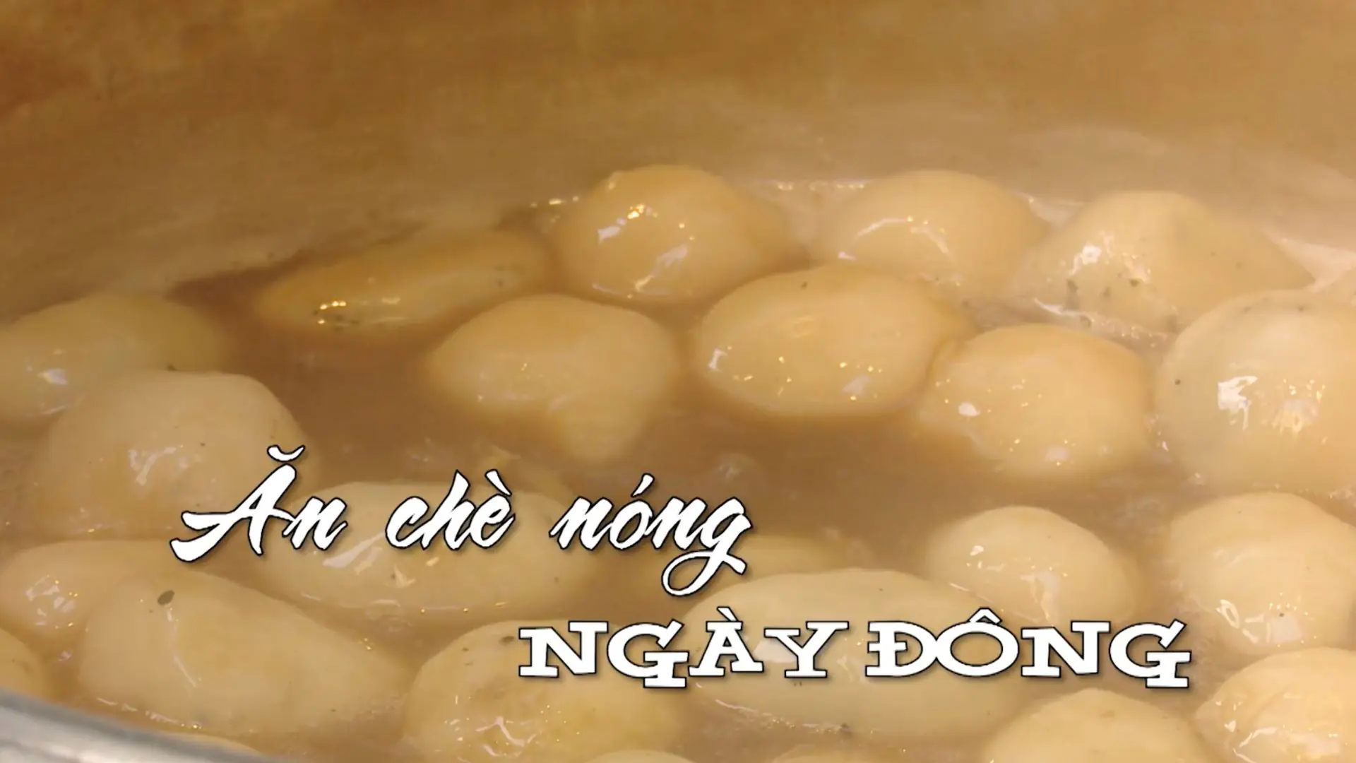 Ăn chè nóng ngày đông | Nhịp sống Hà Nội | 24/12/2025